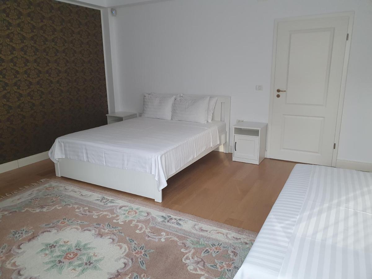 French Boutique Hotel บราชอฟ ภายนอก รูปภาพ