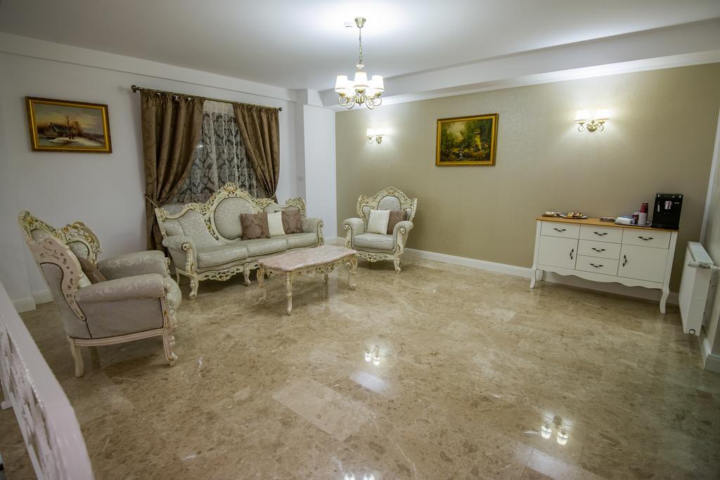 French Boutique Hotel บราชอฟ ภายนอก รูปภาพ