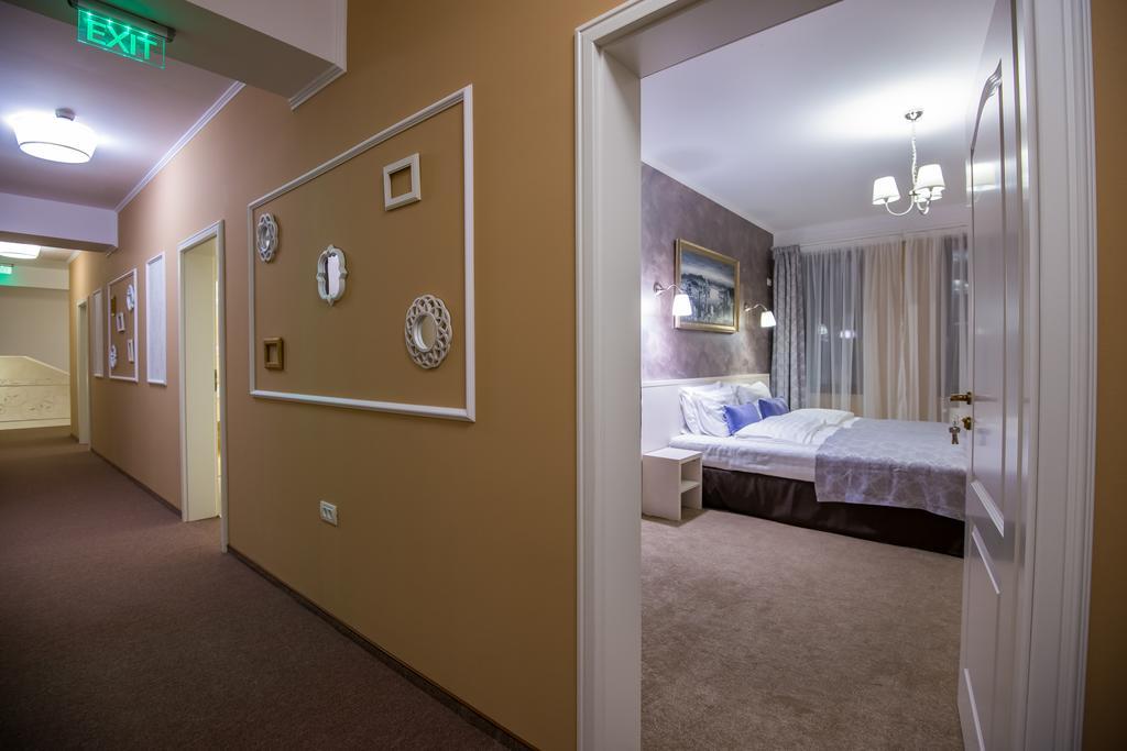 French Boutique Hotel บราชอฟ ภายนอก รูปภาพ