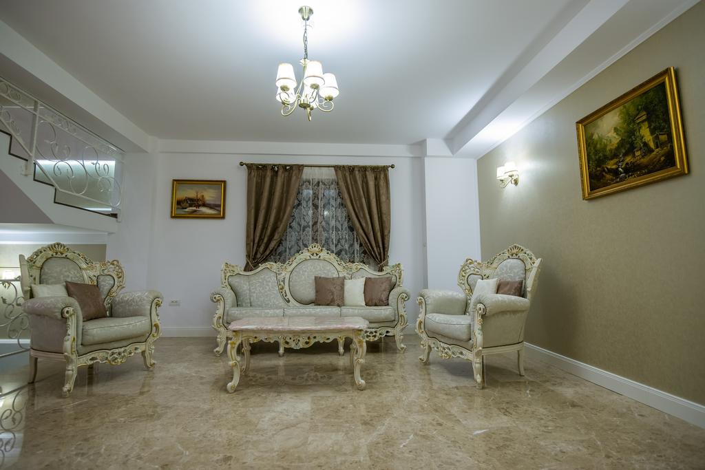 French Boutique Hotel บราชอฟ ภายนอก รูปภาพ
