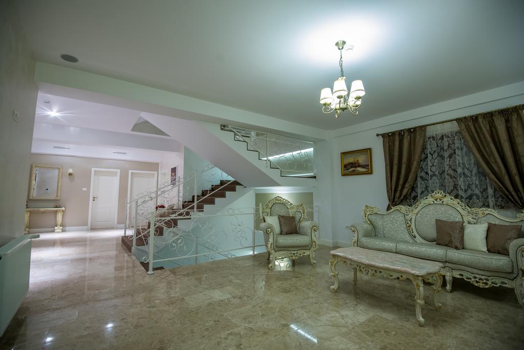 French Boutique Hotel บราชอฟ ภายนอก รูปภาพ