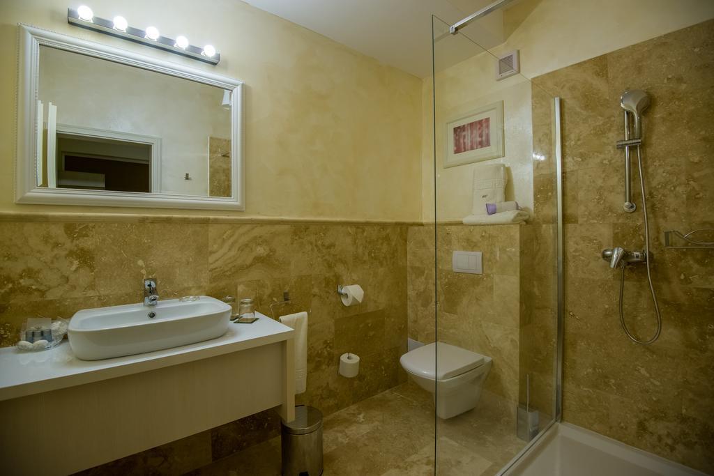 French Boutique Hotel บราชอฟ ภายนอก รูปภาพ