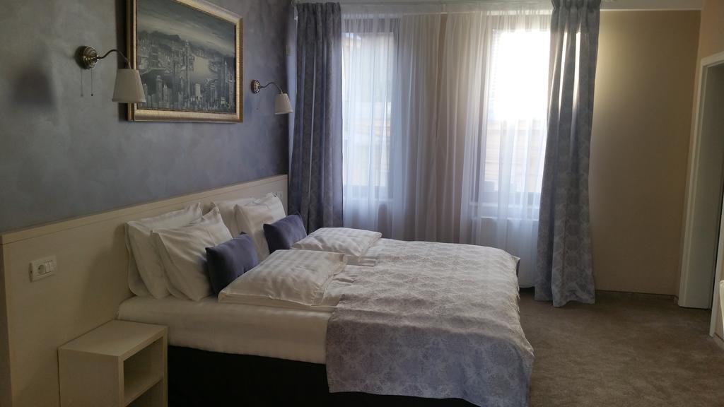 French Boutique Hotel บราชอฟ ภายนอก รูปภาพ