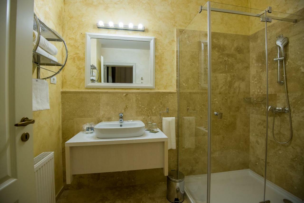 French Boutique Hotel บราชอฟ ภายนอก รูปภาพ