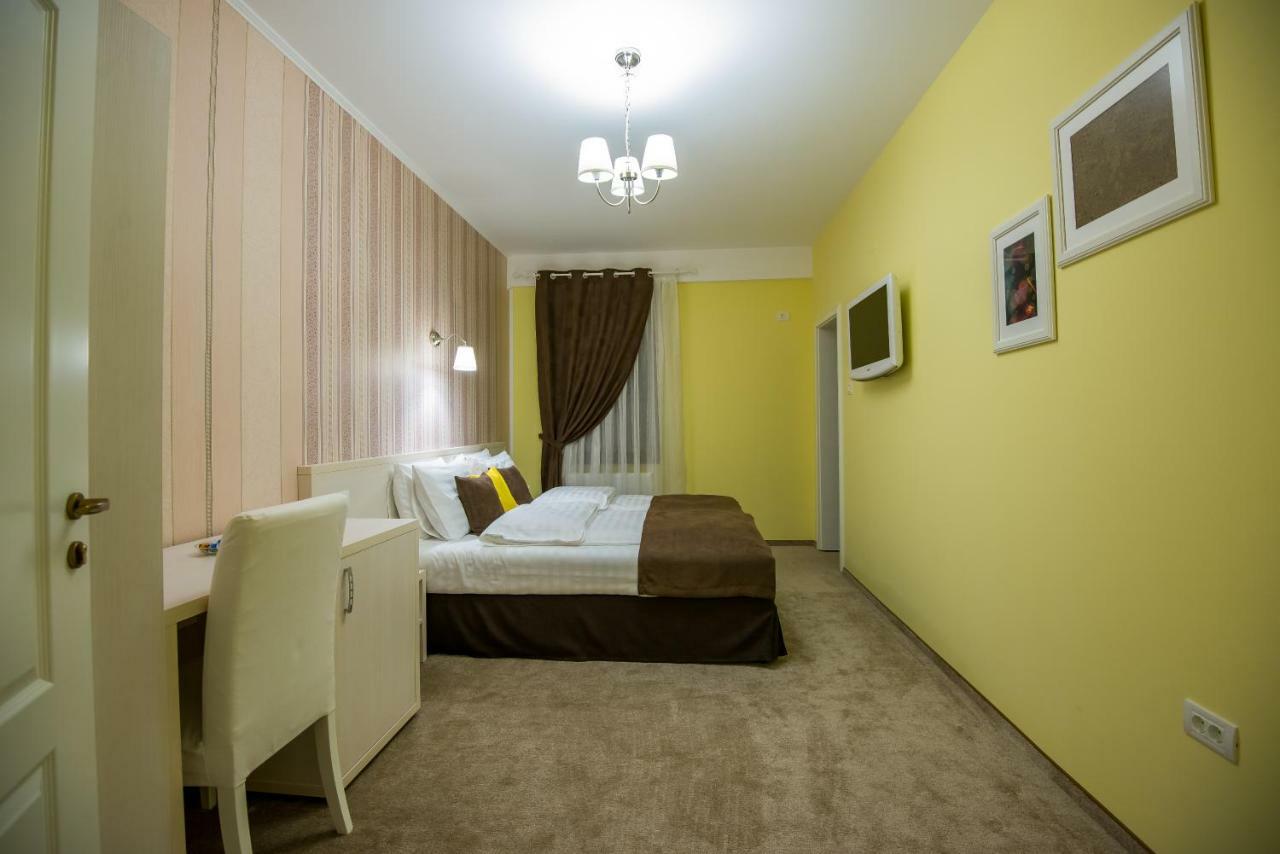 French Boutique Hotel บราชอฟ ภายนอก รูปภาพ
